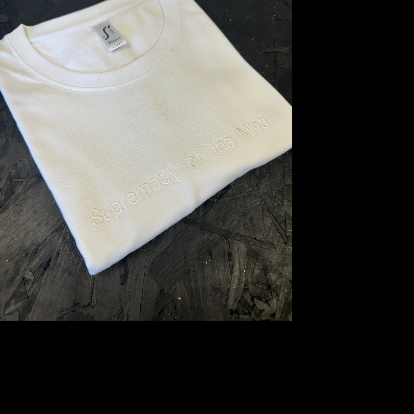 Supremacy of the mind Embroidered Collection T'Shirt in white